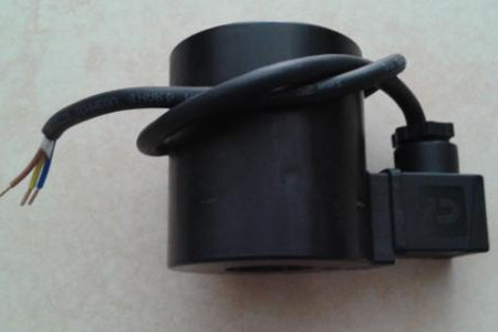 電磁線圈的電感主要起到什么作用？